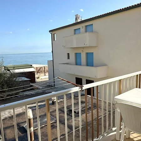 Apartman M177 - Marcelli, Bilocale In Centro E Fronte Mare